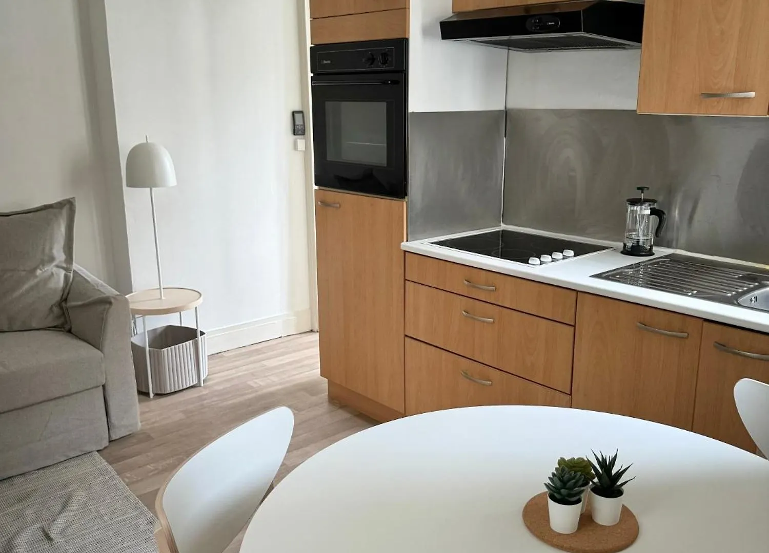 Charonne Apartment
